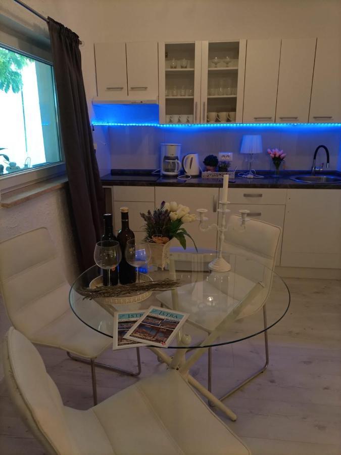 Apartment Jozefina ポレッチ エクステリア 写真